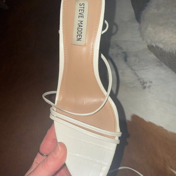 Steve Madden White Flamin Sandal (8) - Picture 11 of 12